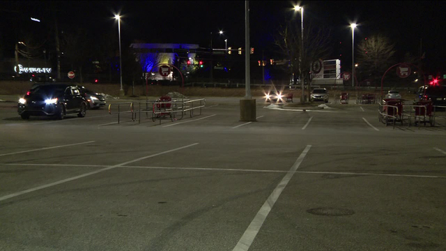 Illegal car meetup at Philadelphia Target leaves 4 officers injured: police