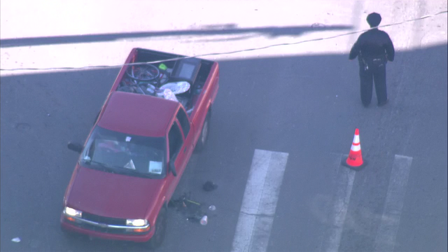 Officer injured, stun gun used during stolen vehicle pursuit in South Philadelphia