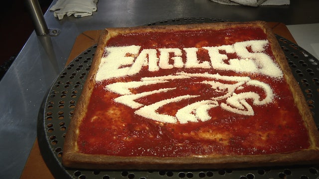 Get an Eagles-themed tomato pie from Nicky B’s Pizzeria in Haddonfield