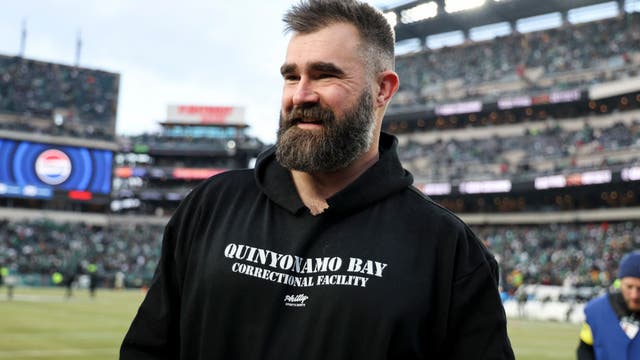 Jason Kelce congratulates Eagles in emotional message to brother Travis