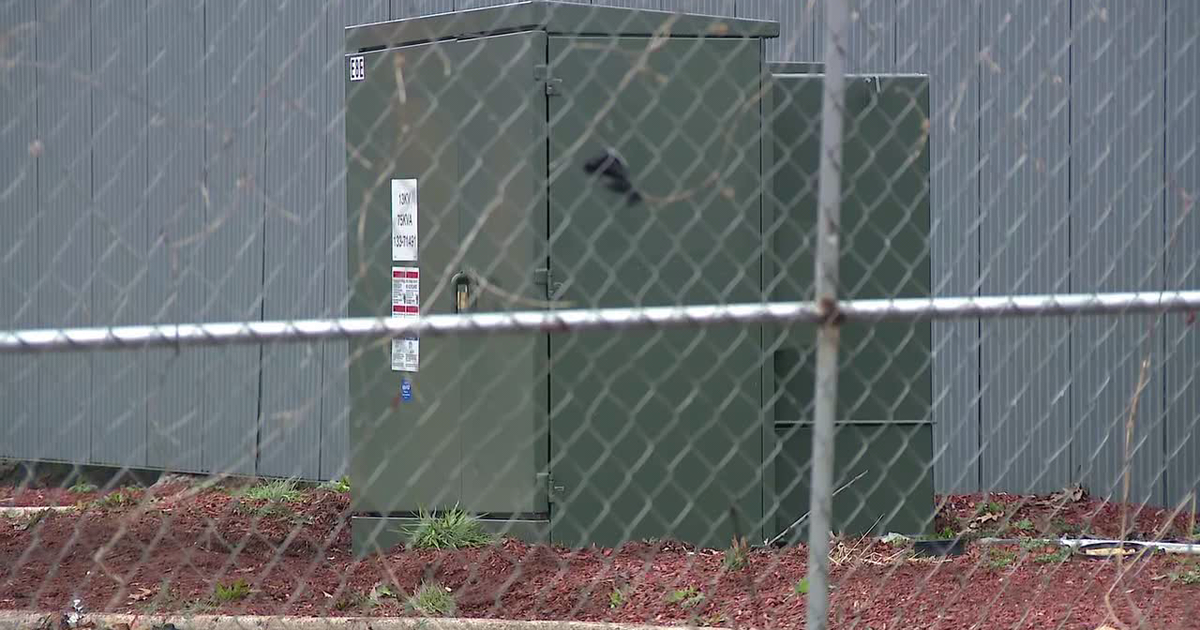 Man electrocuted while trying to steal copper wire from PECO power box ...