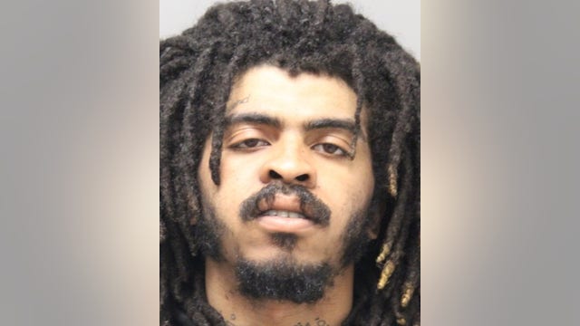 Shoplifting suspect pulls box cutter, fights employee at Royal Farms: police