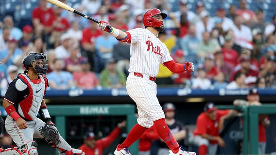 Schwarber's 3-run homer paces Phillies to 4th straight win, 7-2 over Nationals