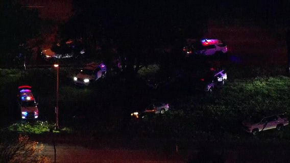 Carjacking suspect fatally shot by police after shooting, chase through Philadelphia