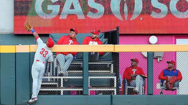 Phillies' Sosa makes first career start in outfield, robs Braves' Ozuna of a homer
