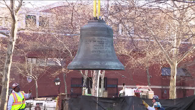 Bicentennial Bell dedicated in Philadelphia by Prince Edward
