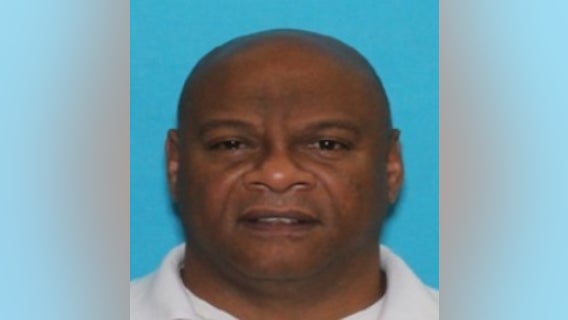 Man wanted for deadly double shooting on Philly street in broad daylight