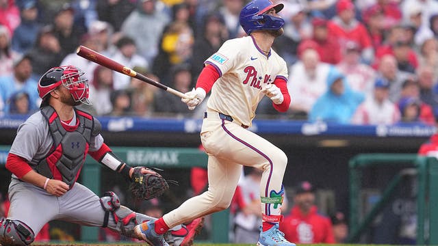 Bryce Harper comes through at the right time as the Phillies snap the Cardinals winning streak