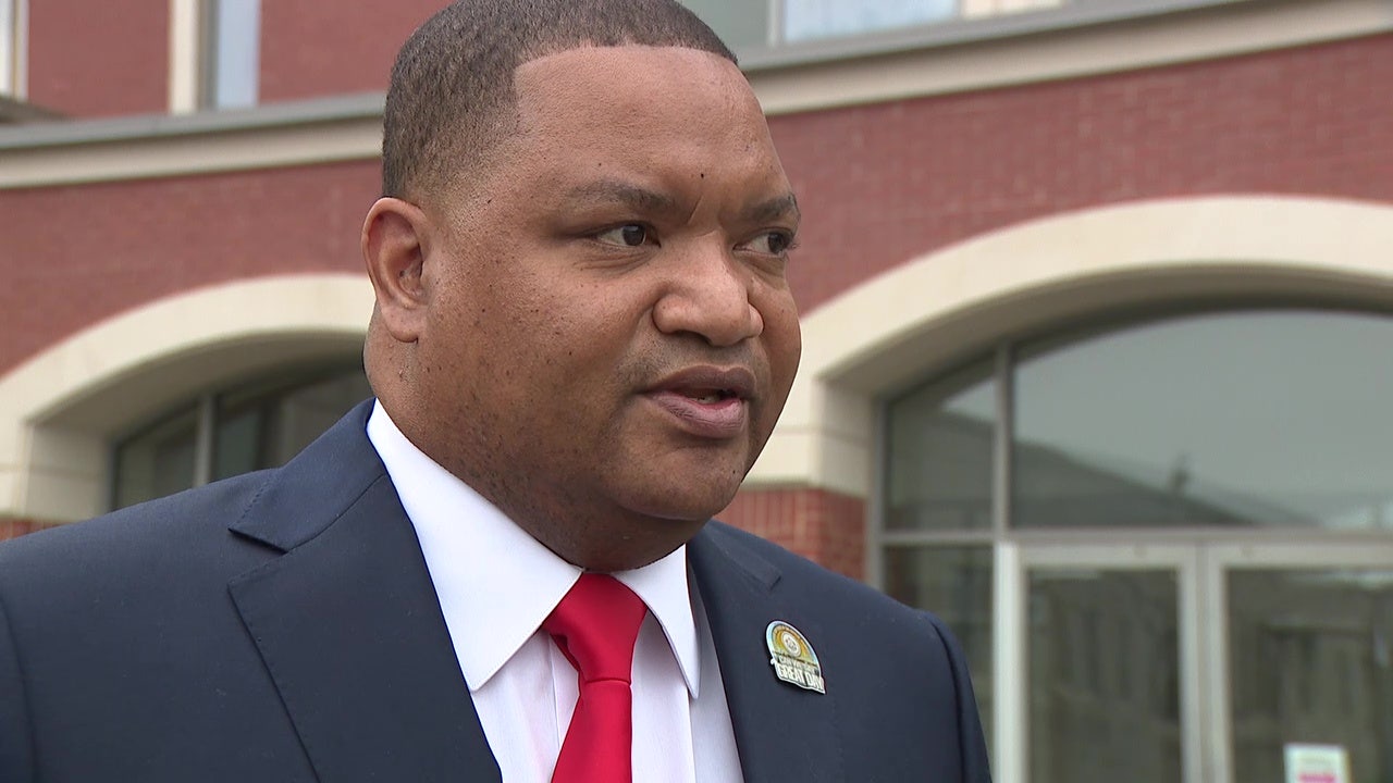 Atlantic City Mayor Marty Small's child abuse trial: Jury still deliberating