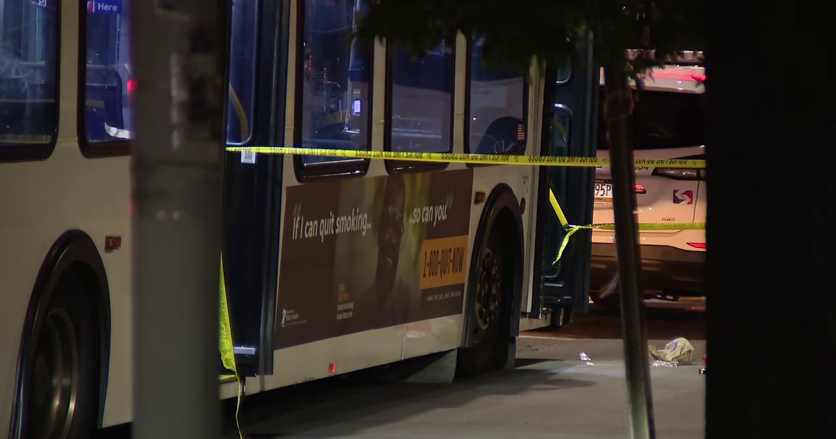 Passengers stabbed after fight erupts on SEPTA bus in South Philly ...