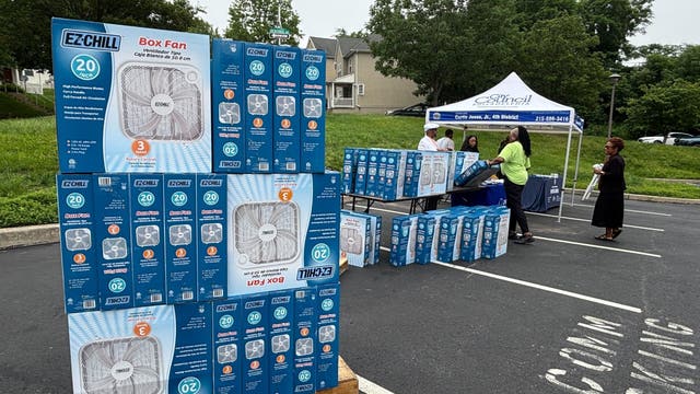 PECO, City Councilmember team up to offer free fans to Philly seniors