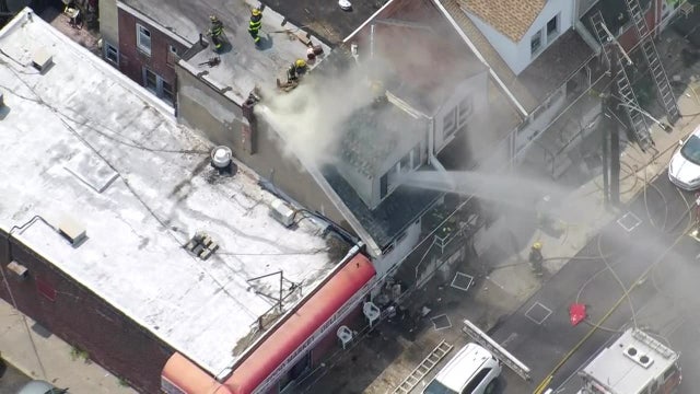 2 juveniles hurt in Philadelphia rowhome fire that displaced over a dozen: officials