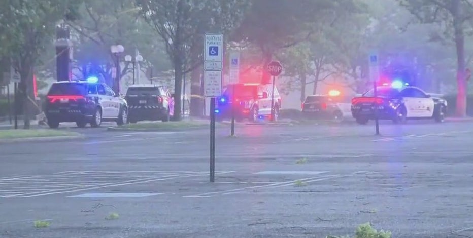 Shooting incident at Oxford Valley Mall injures 1; suspect sought: officials
