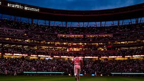 New Phillies closer Jhoan Duran has electrifying bullpen entrance