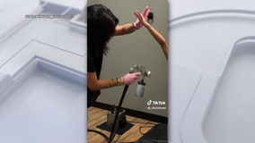 NJ mom faces backlash for letting 7-year-old daughter get spray tan: 'It's sugar and water'