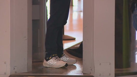 DHS to end 'shoes-off' travel policy at airport security checkpoints