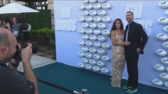 Eagles walk green carpet ahead of ceremony to receive Super Bowl LIX rings