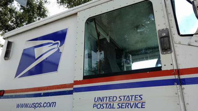 Postal worker hurt after gunshot victim hijacks mail truck, demands ride to hospital