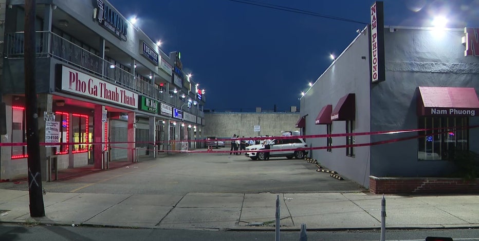 Philadelphia mass shooting leaves 8 people hurt, 2 critical