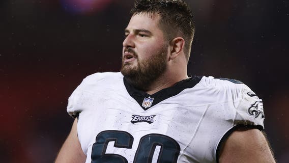 Eagles LG Landon Dickerson suffers leg injury during Sunday's open practice
