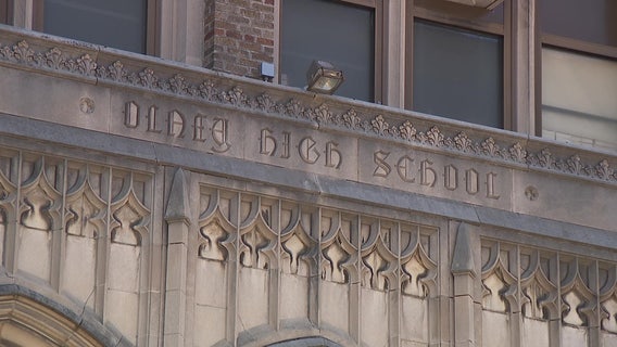 Controversial cell-phone policy at Olney High School sparks debate