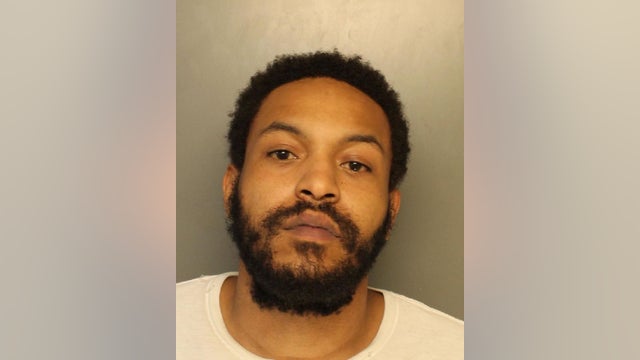 Philadelphia officer dragged during traffic stop, driver arrested after barricade