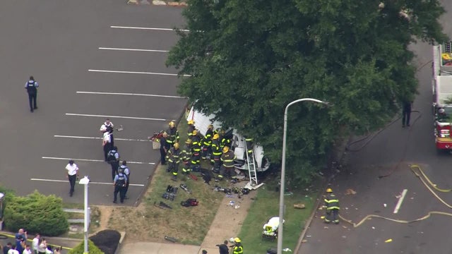 Roosevelt Boulevard crash leaves driver, pedestrian dead in Bustleton