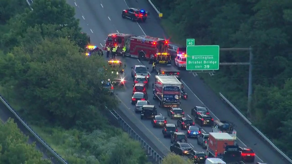 Driver dies after slamming into barrier on I-95 in Bensalem: State Police