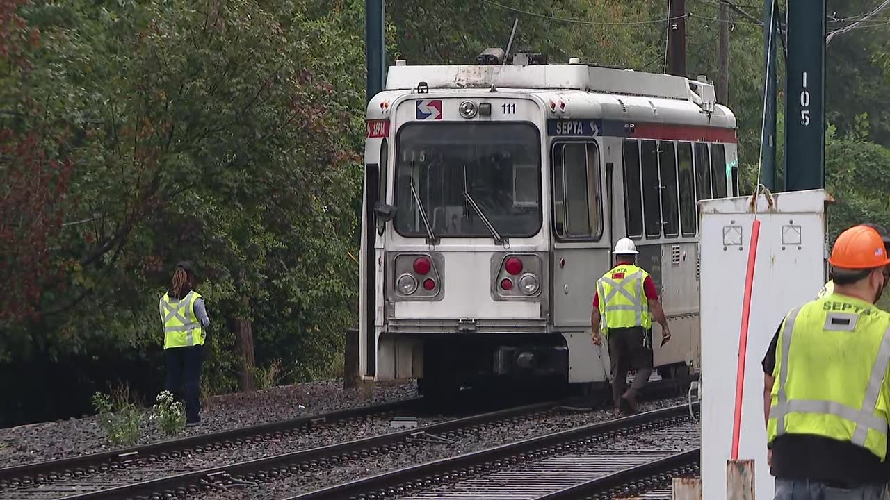 3 hurt after overhead wires fall on SEPTA trolley in Delaware