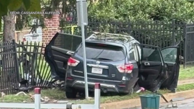 Infant killed in car crash after driver flee traffic stop in Wilmington: police