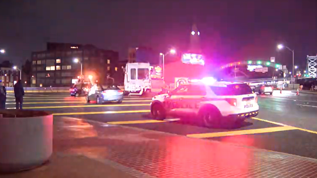 Vine Street Expressway shooting: Driver injured near Ben Franklin Bridge