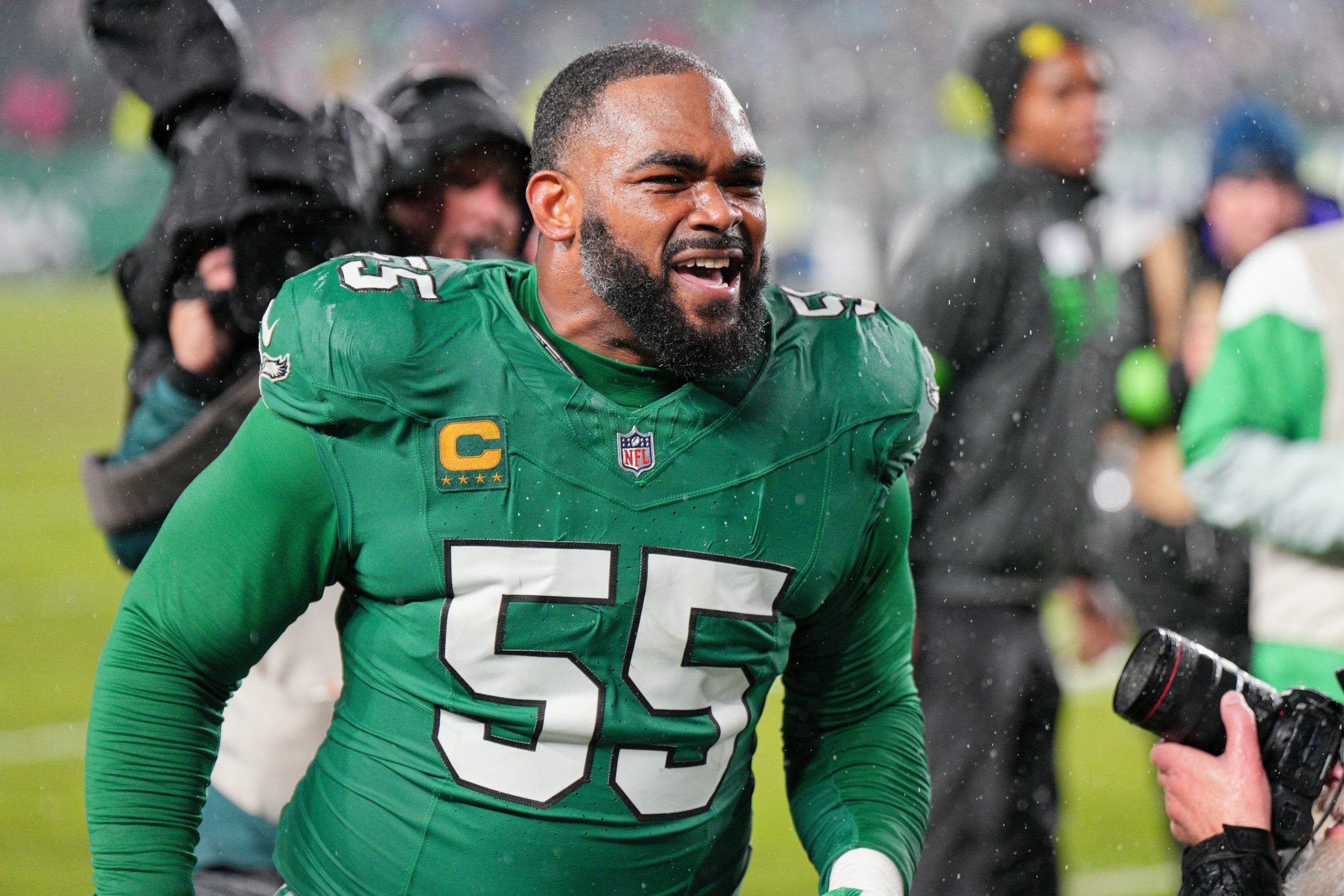 Brandon Graham comes out of retirement to rejoin Eagles