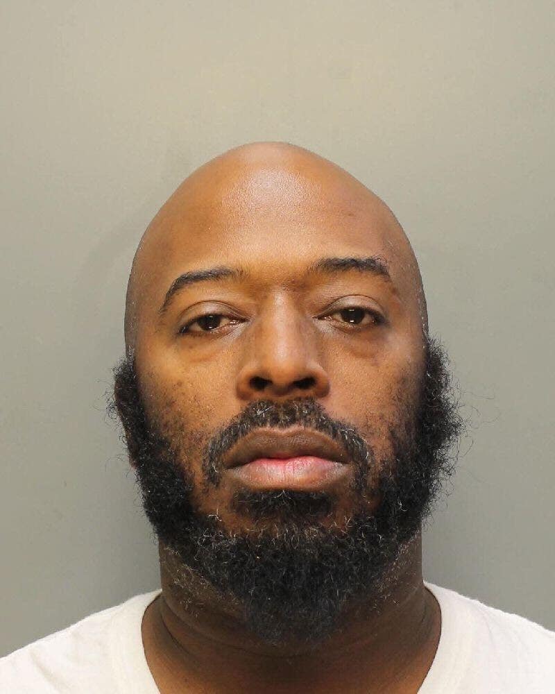 Driver speeds through red light to flee traffic stop causing crash in Society Hill: police