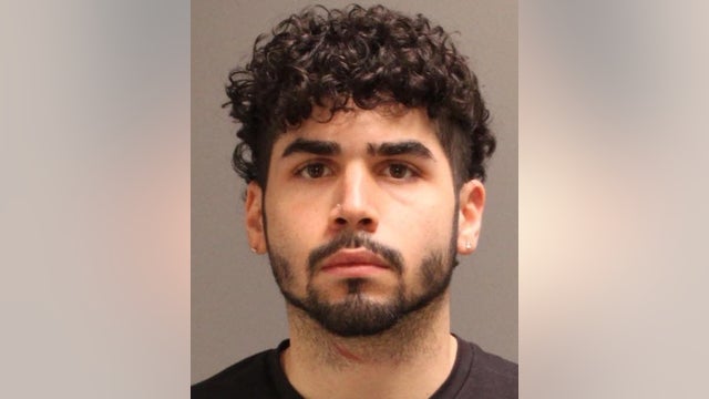 25-year-old man arrested for assaulting US Postal worker in Philly: police