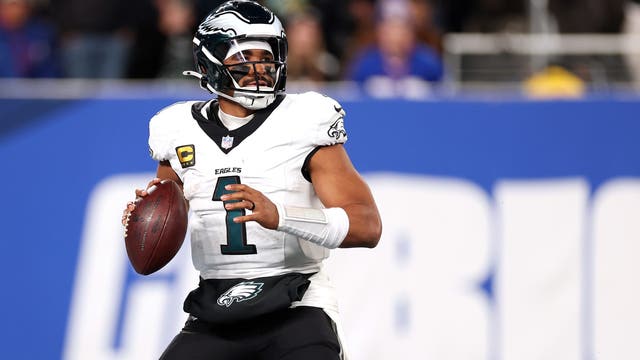 Rare Hurts interception among lowlights in Eagles second-straight loss