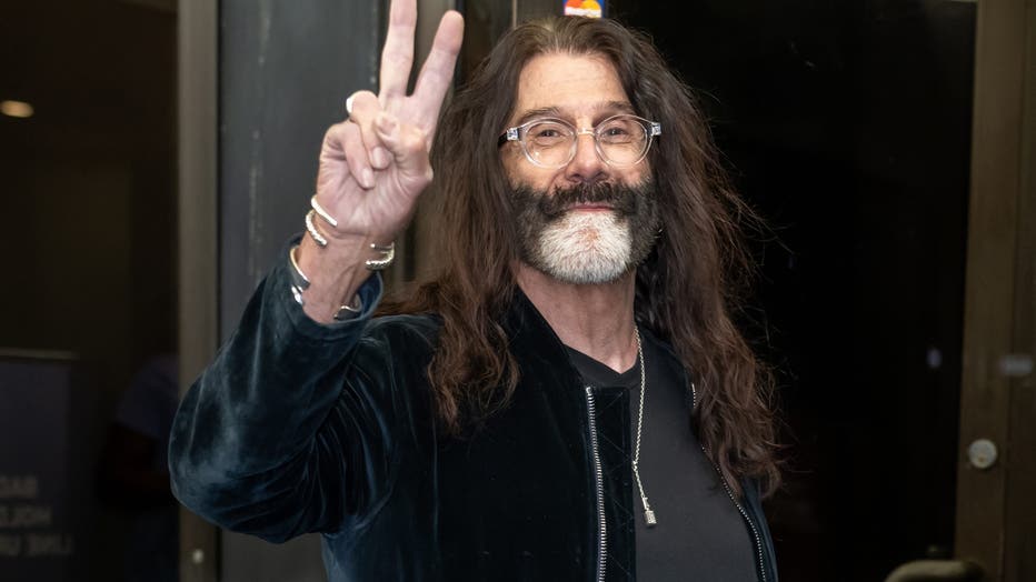 Pierre Robert, legendary 93.3 WMMR radio personality, has died | FOX 29 Philadelphia