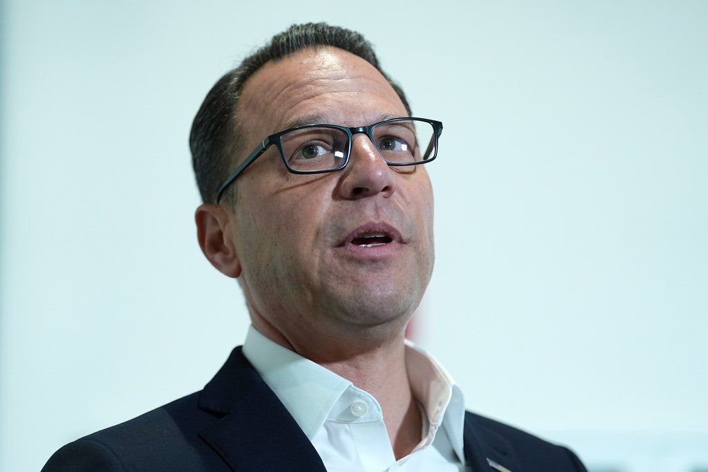 Gov. Shapiro signs CROWN Act, banning workplace hair discrimination in Pennsylvania