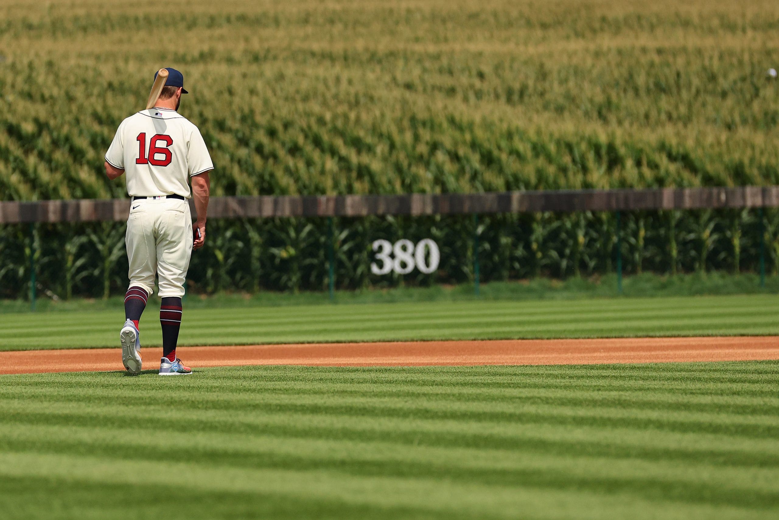Phillies, Twins to play in MLB's Field of Dreams game next season