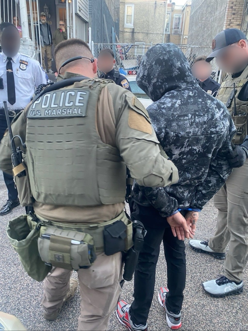 Suspect captured after 7-year-old shot while riding in mom's car in Philly