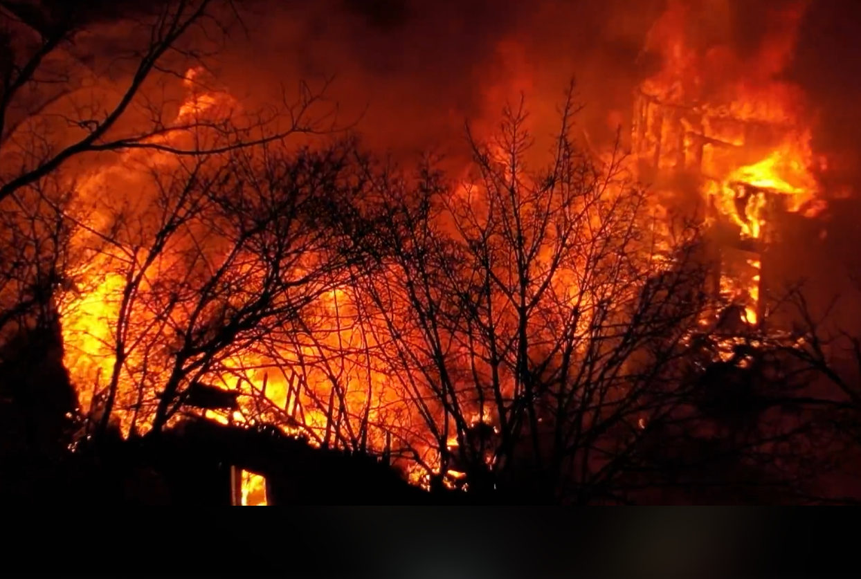 Massive fire damages popular banquet hall in Lower Saucon Township