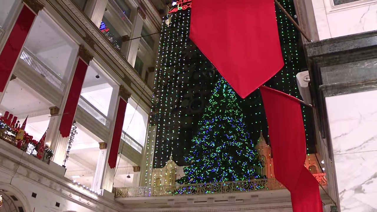 2 Philly holiday traditions return to Wanamaker building, former Center City Macy’s