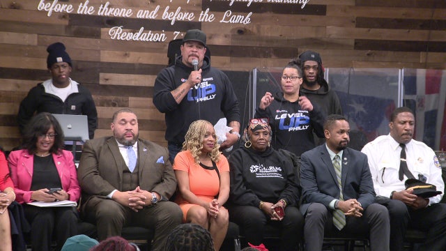 Youth lead Q&A with police and officials at Level Up Philly