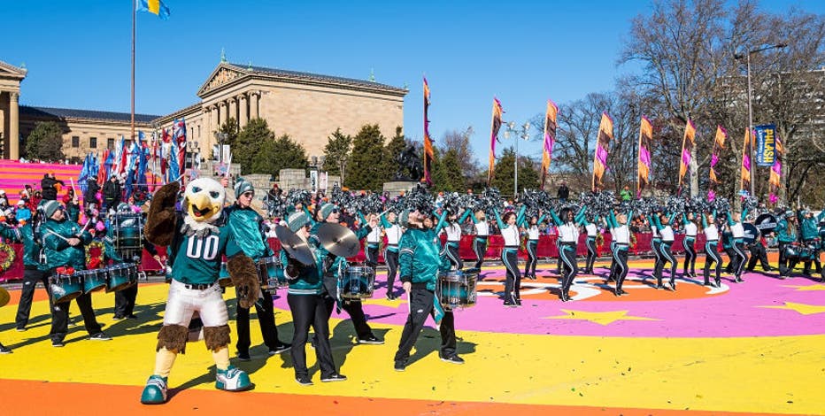 Philadelphia Thanksgiving parade: road closures, SEPTA service, details and more