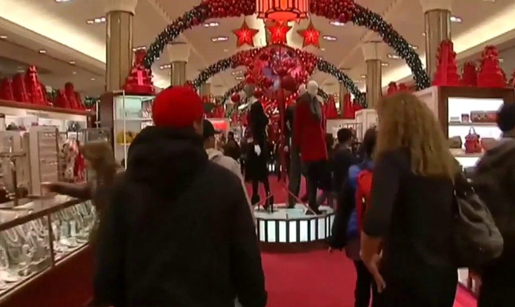 Super Saturday: Millions hit stores in search of last-minute Christmas gifts