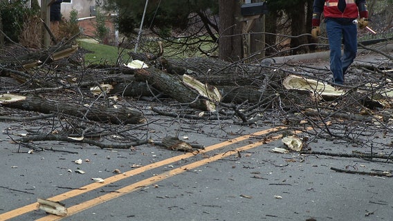 Thousands without power as dangerous winds hit before Christmas