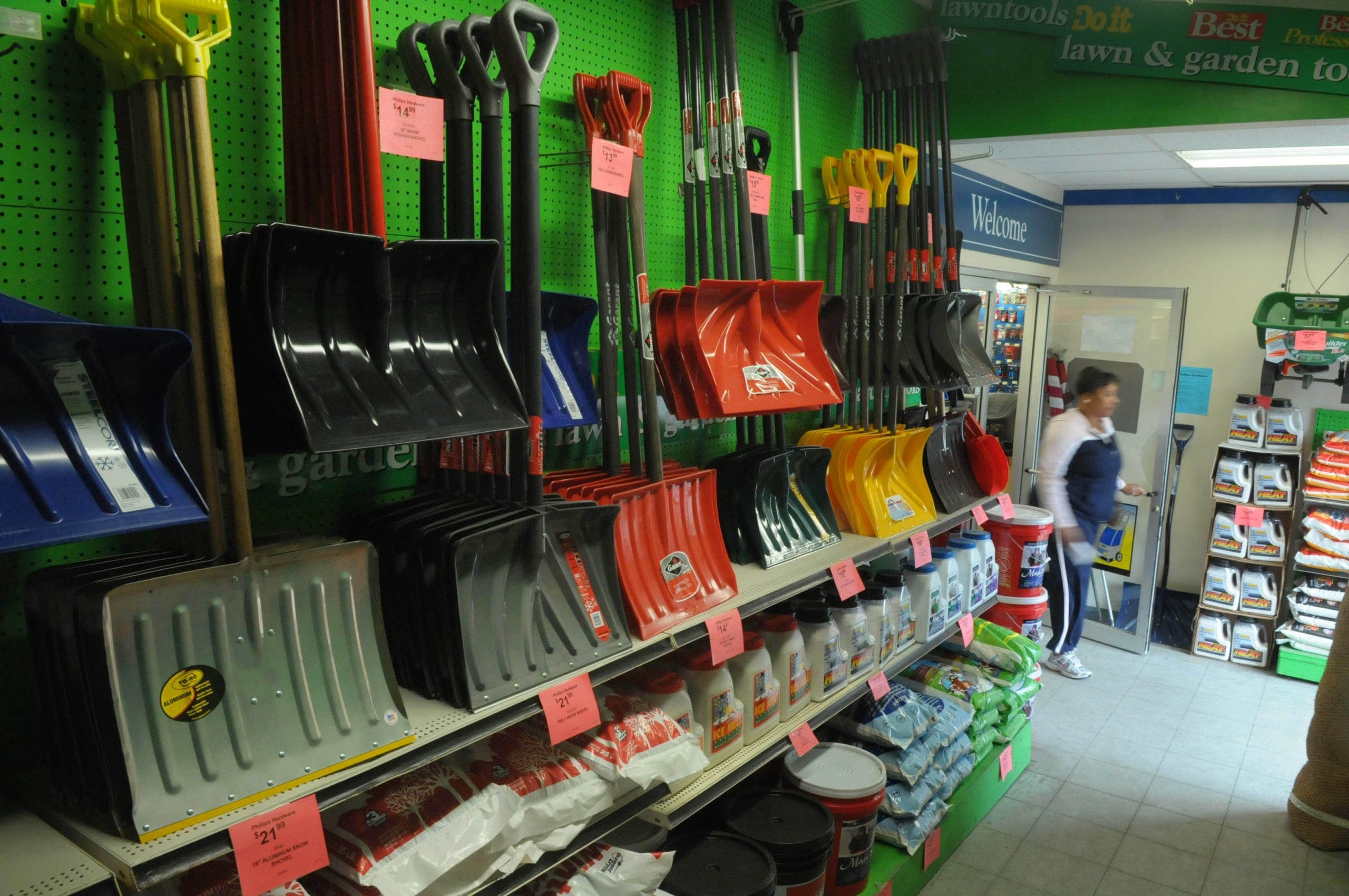 Philadelphia, New Jersey winter weather checklist: How to prepare for snow and ice this weekend