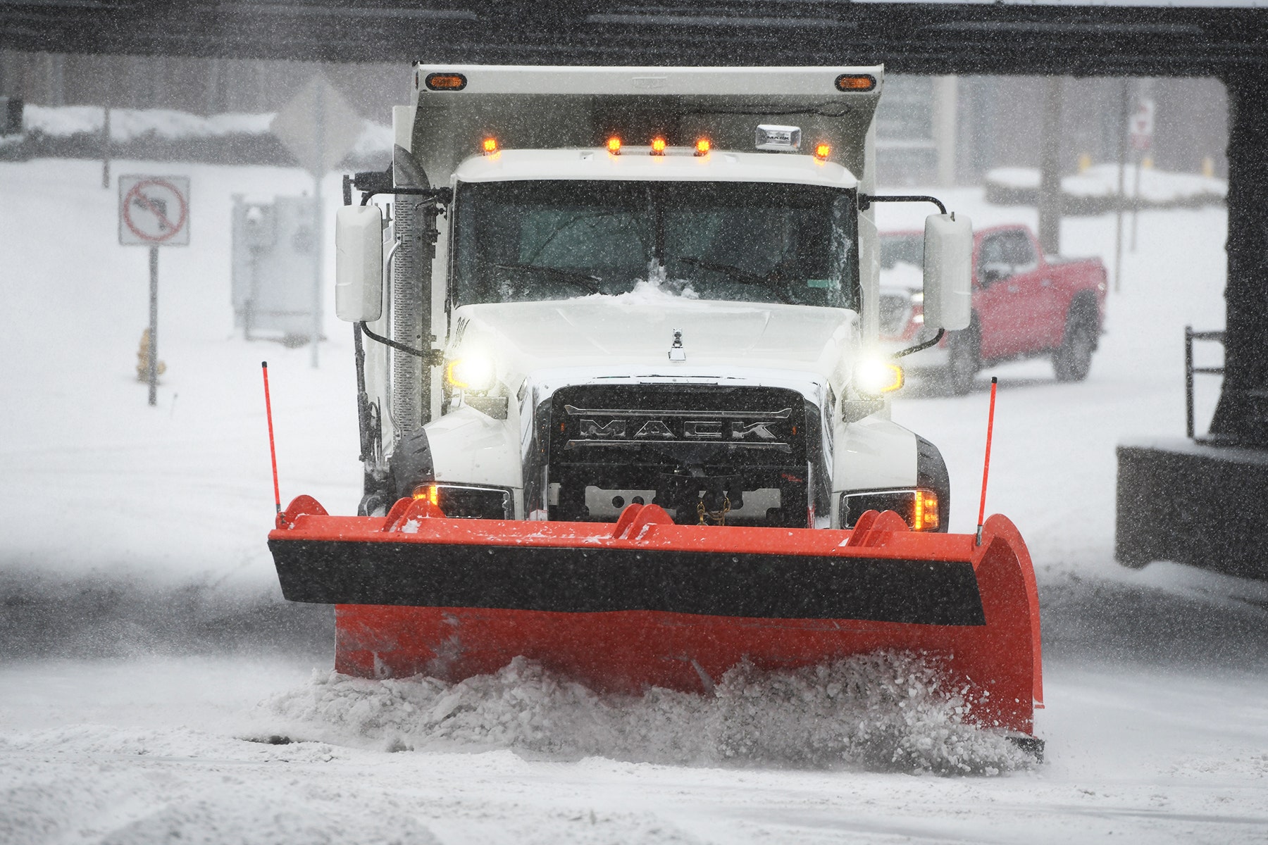 How to check the progress of snow plows in Philadelphia