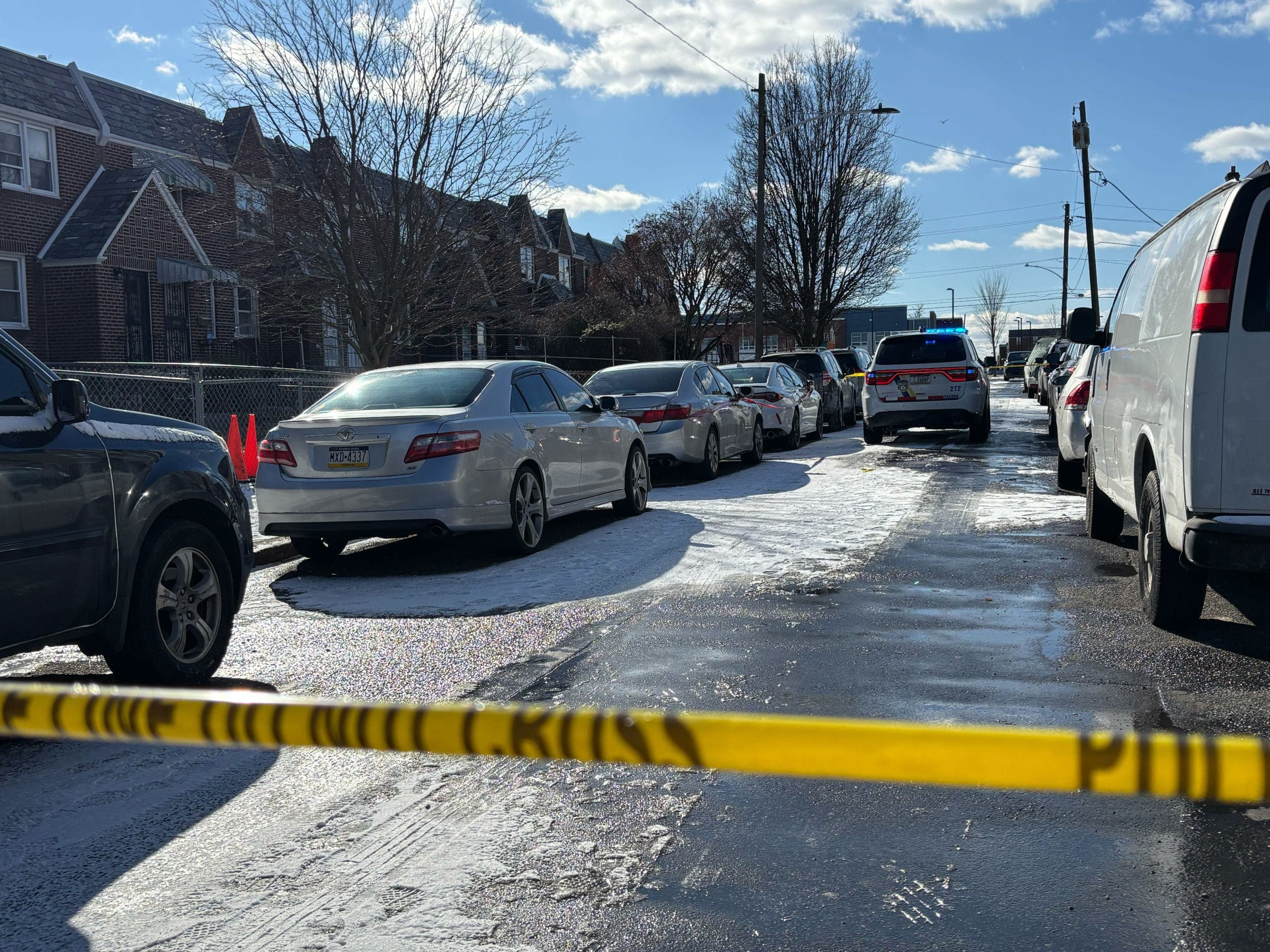 2 killed in New Year's Day triple shooting in Philadelphia: police