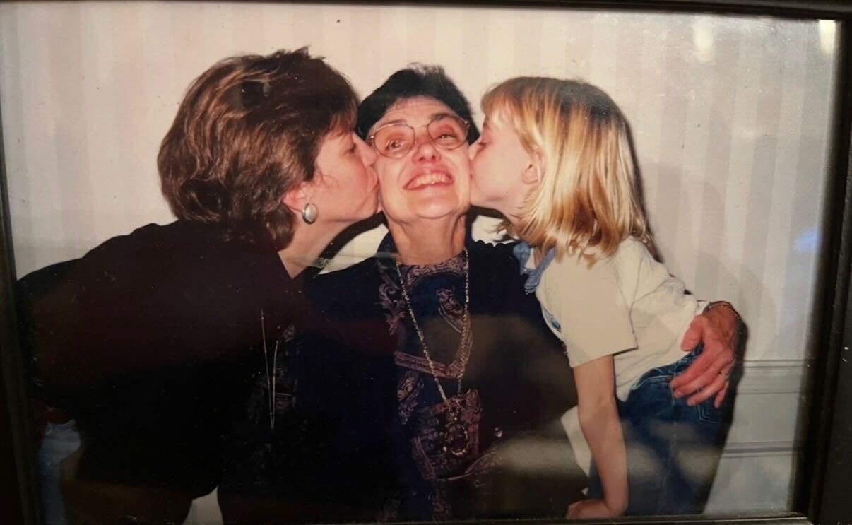 Cherished family photos stolen in Olde Kensington: Community urged to help