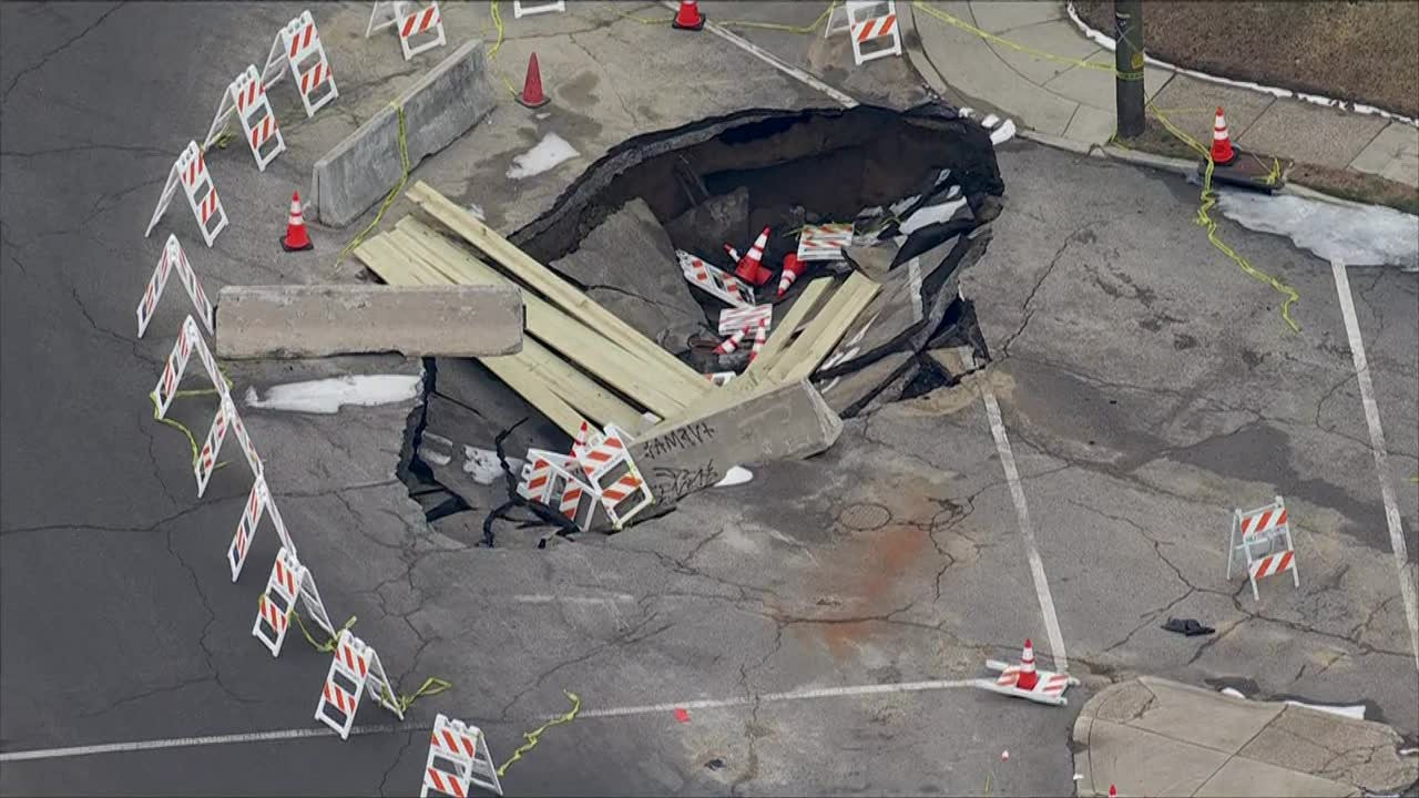 Sinkhole in West Oak Lane leaves dozens without water | FOX 29